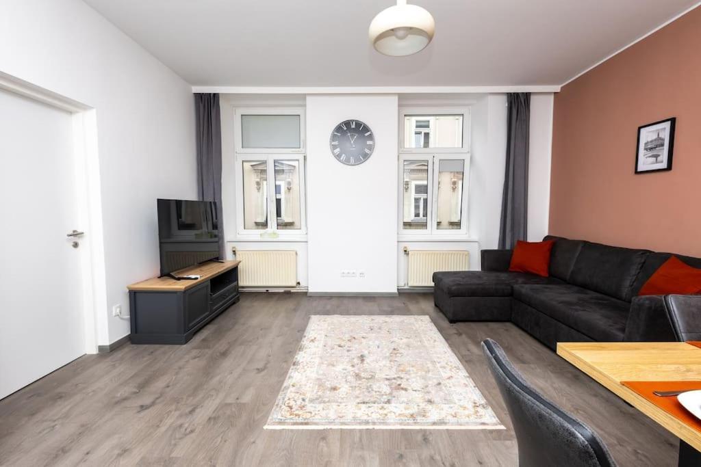 Enjoy Apartments, Quiet Street, Apartment With Two Bedrooms Sleeps 6 Ac Vienne Extérieur photo